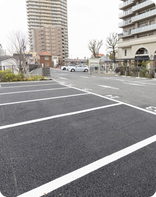 駐車場32台完備